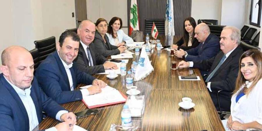  جابر عرض والحاج لمسائل ترتبط بالإيرادات المرتقبة من الاتصالات واستقبل هبة قواس